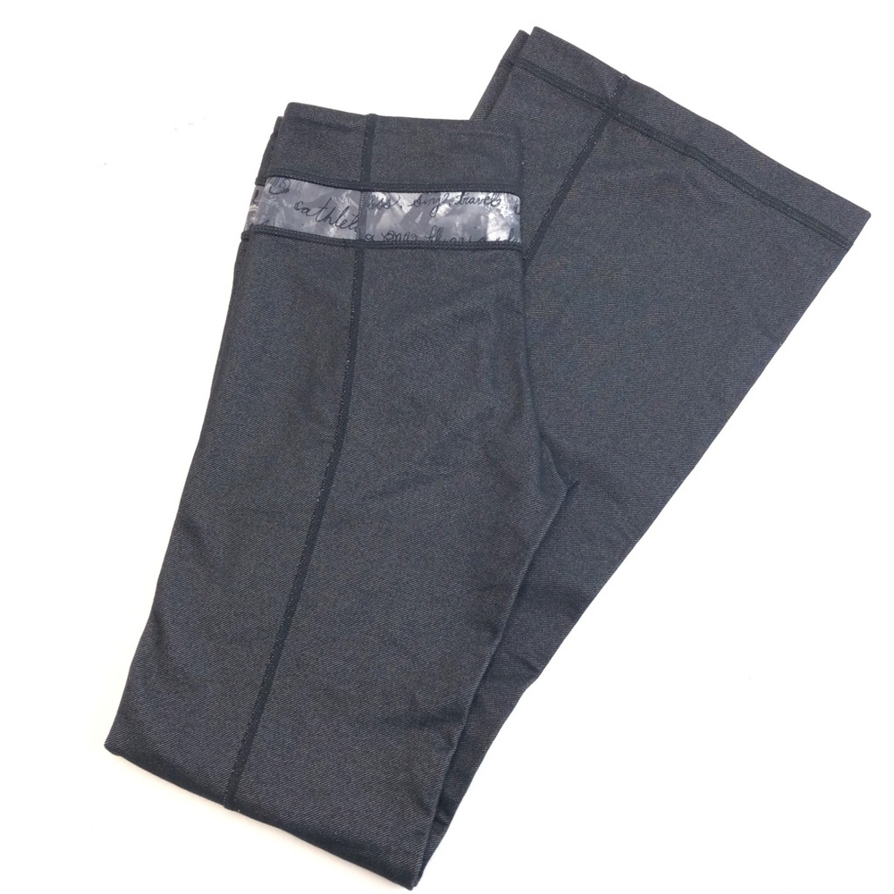 Lululemon Reversible Groove Pant with Reflective Details - Size 2